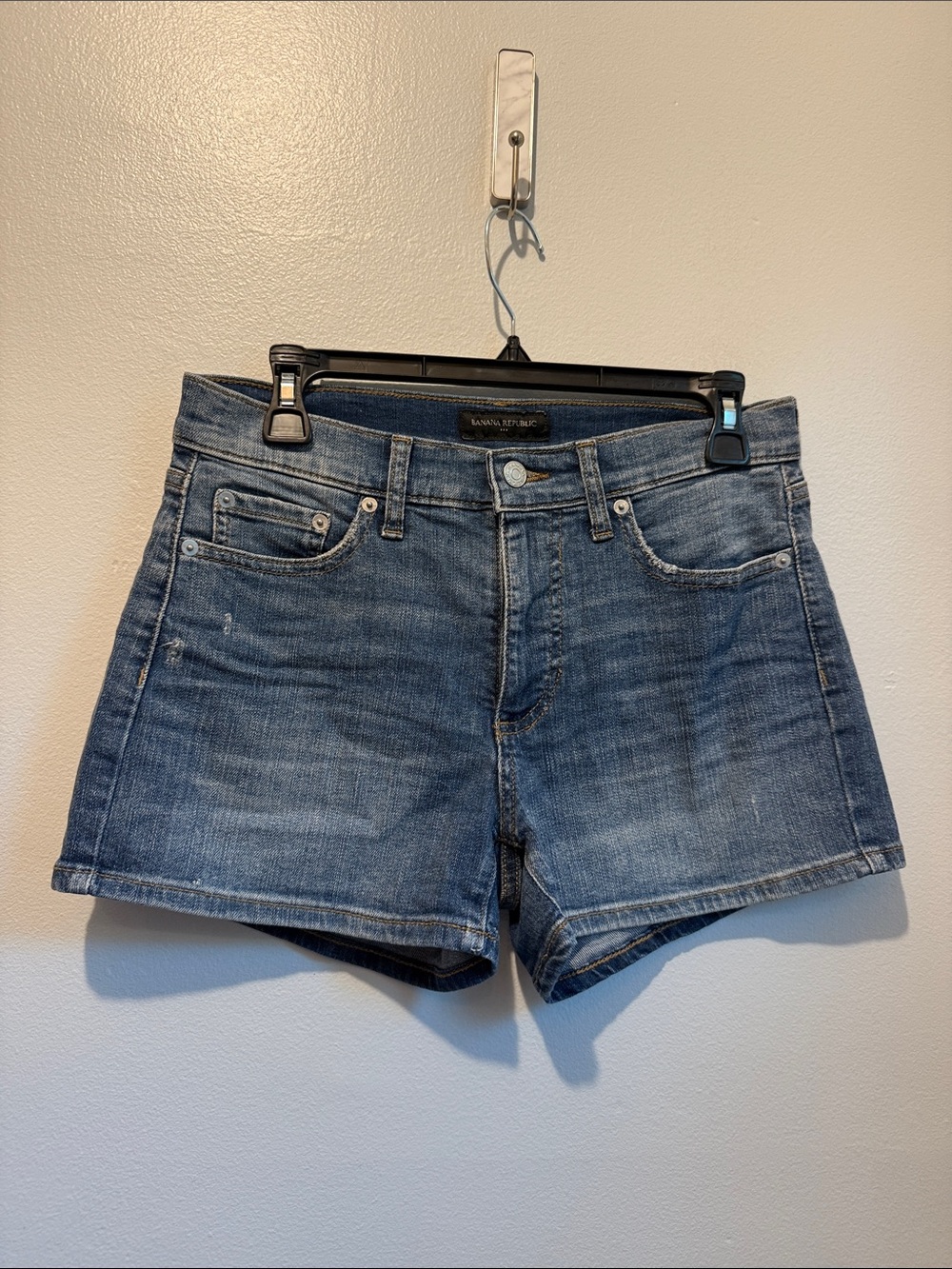 Banana Republic Factory Women's Denim Shorts in Blue Wash Cotton